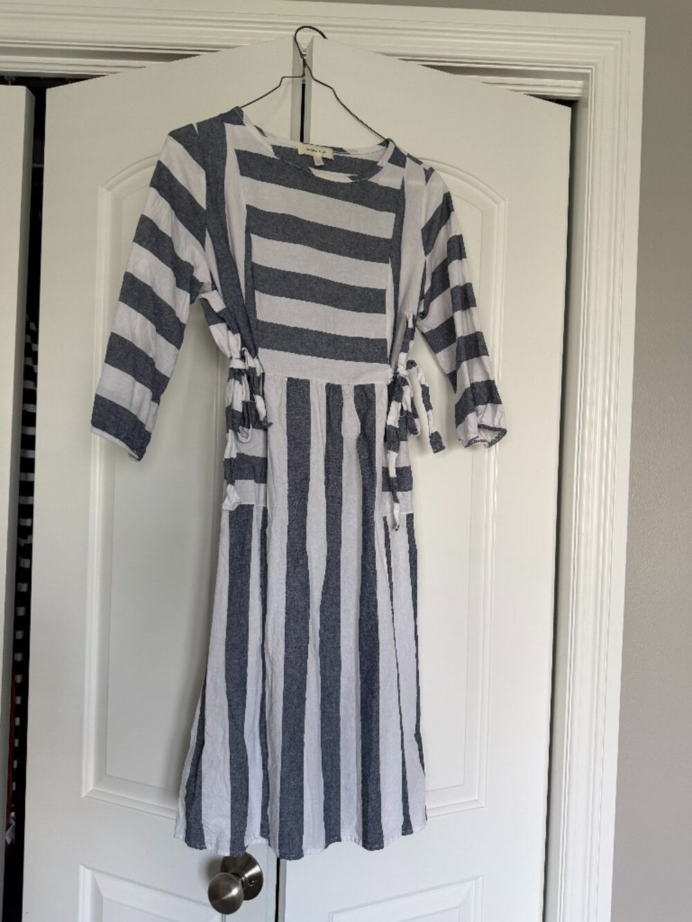 EUC Hailey & Co. Size M 100% Cotton striped dress Blue/White